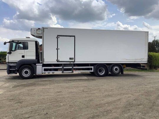 Refrigerated Truck Available for Hire